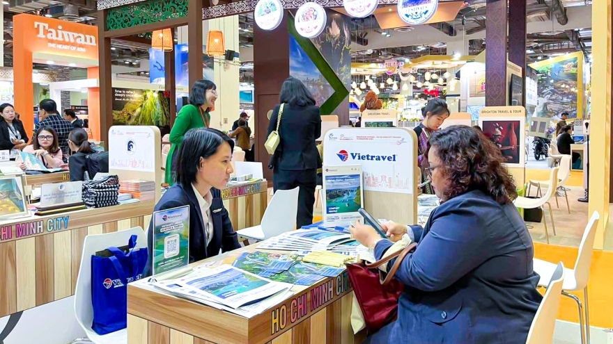 Vietnamese tourism proves widely promoted in Singapore